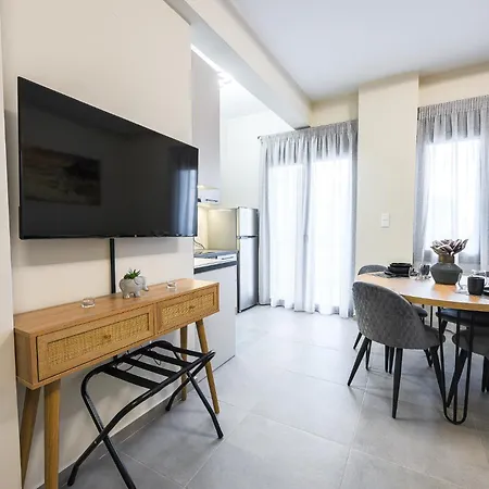 Antheon Aparthotel 4*