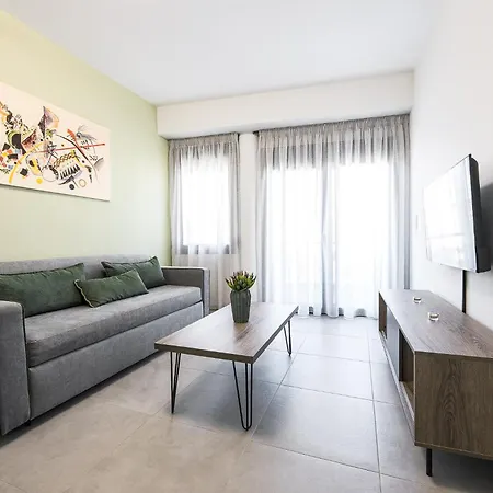 Aparthotel Antheon