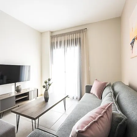 Ξενοδοχείο με διαμερίσματα Antheon *