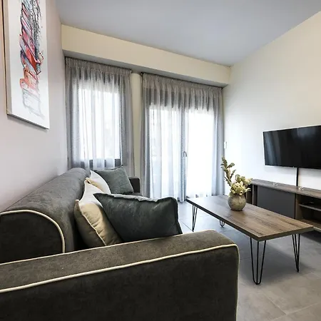 Antheon Aparthotel 4*