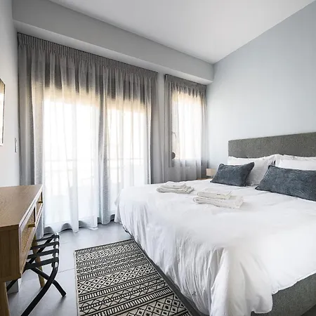 Ξενοδοχείο με διαμερίσματα Antheon *