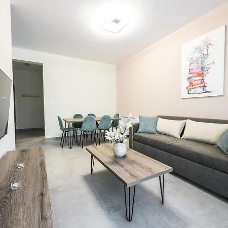 Antheon Aparthotel