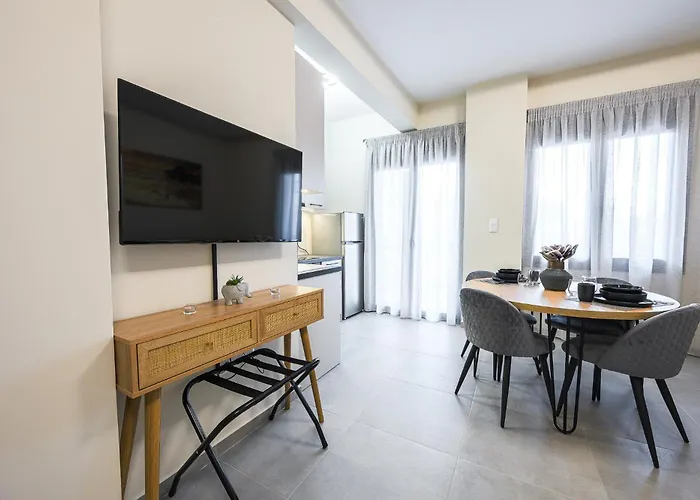 Antheon Aparthotel 4*