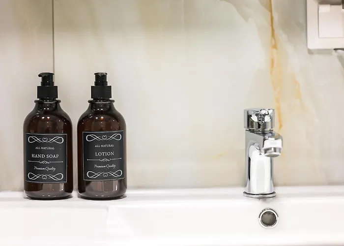 Ξενοδοχείο με διαμερίσματα Antheon *