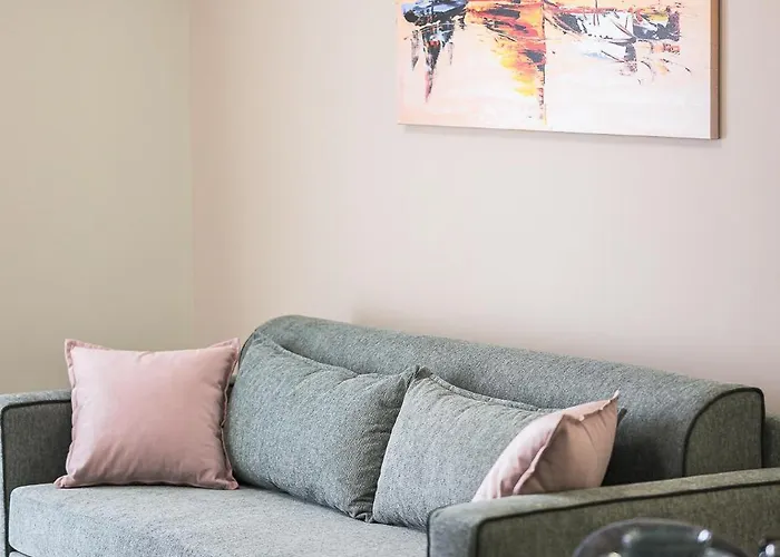 Aparthotel Antheon 4*