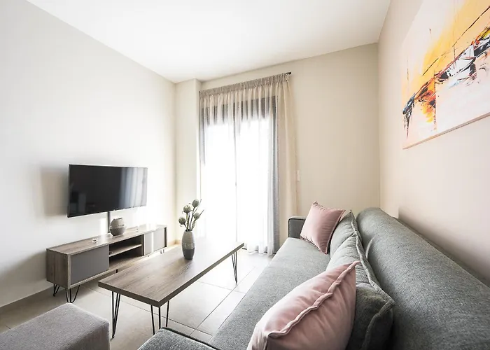 Aparthotel Antheon 4*