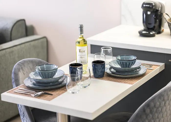 Aparthotel Antheon 4*