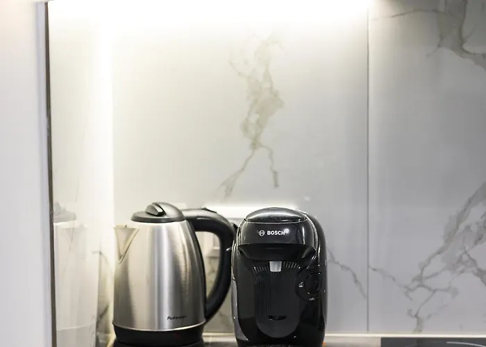 Aparthotel Antheon 4*